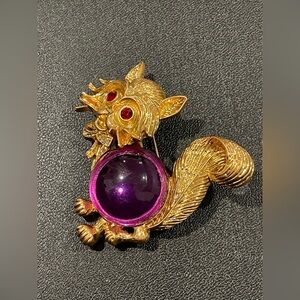 Charming Gold Cat Brooch Jelly Belly, Vintage